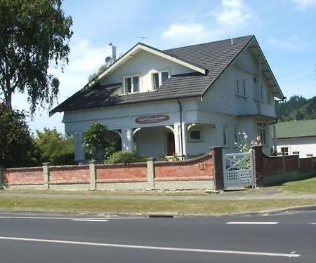 Surf City Lodge Gisborne Bagian luar foto